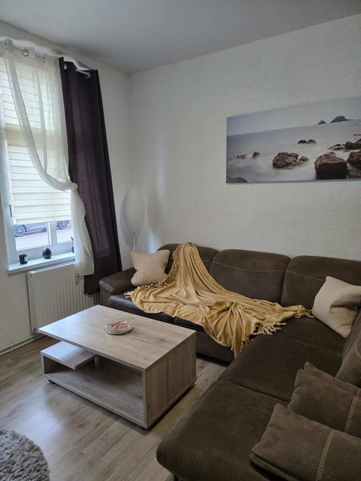Ferienwohnung Am Bahnhof Bernburg Buitenkant foto