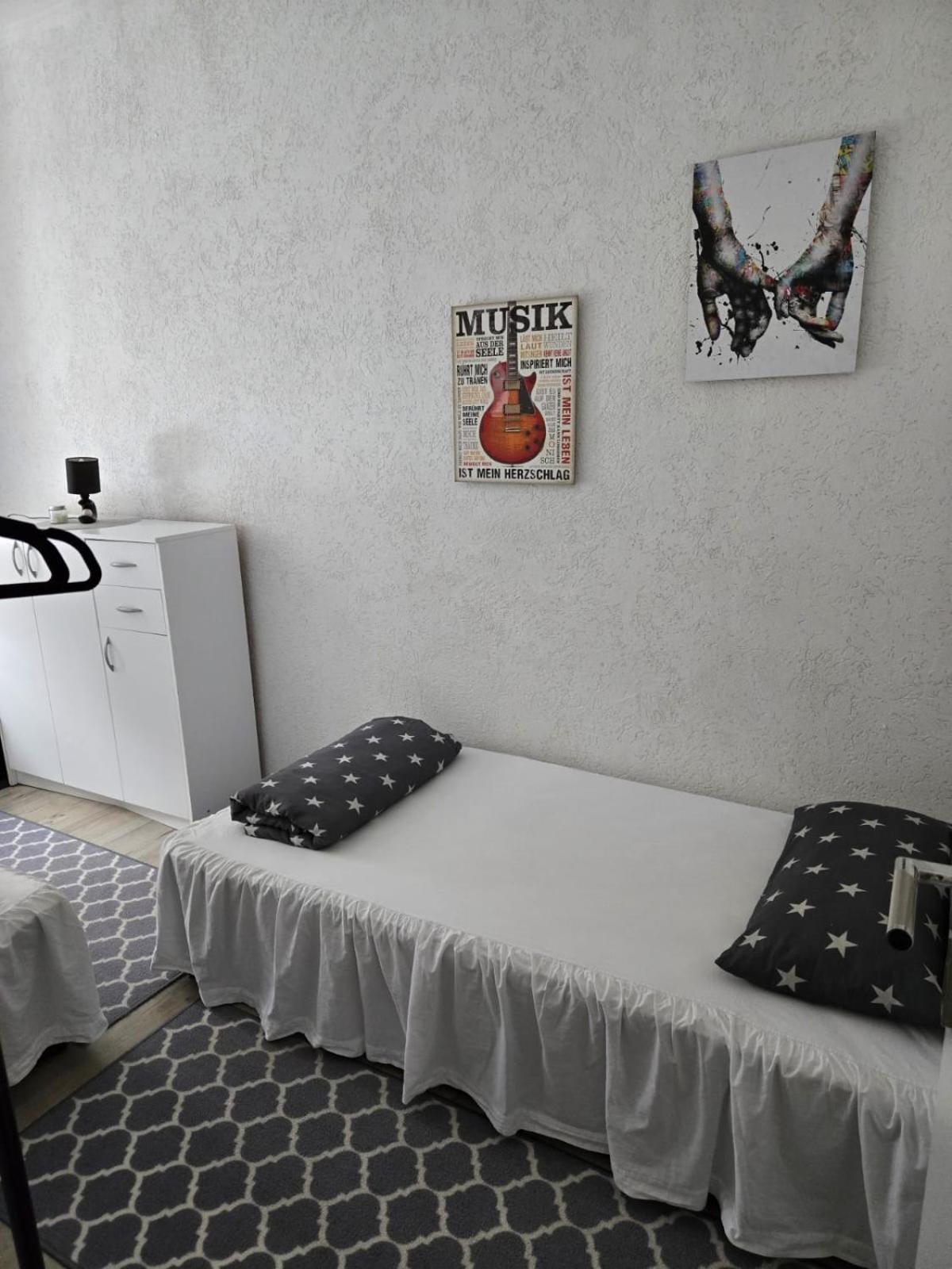 Ferienwohnung Am Bahnhof Bernburg Buitenkant foto