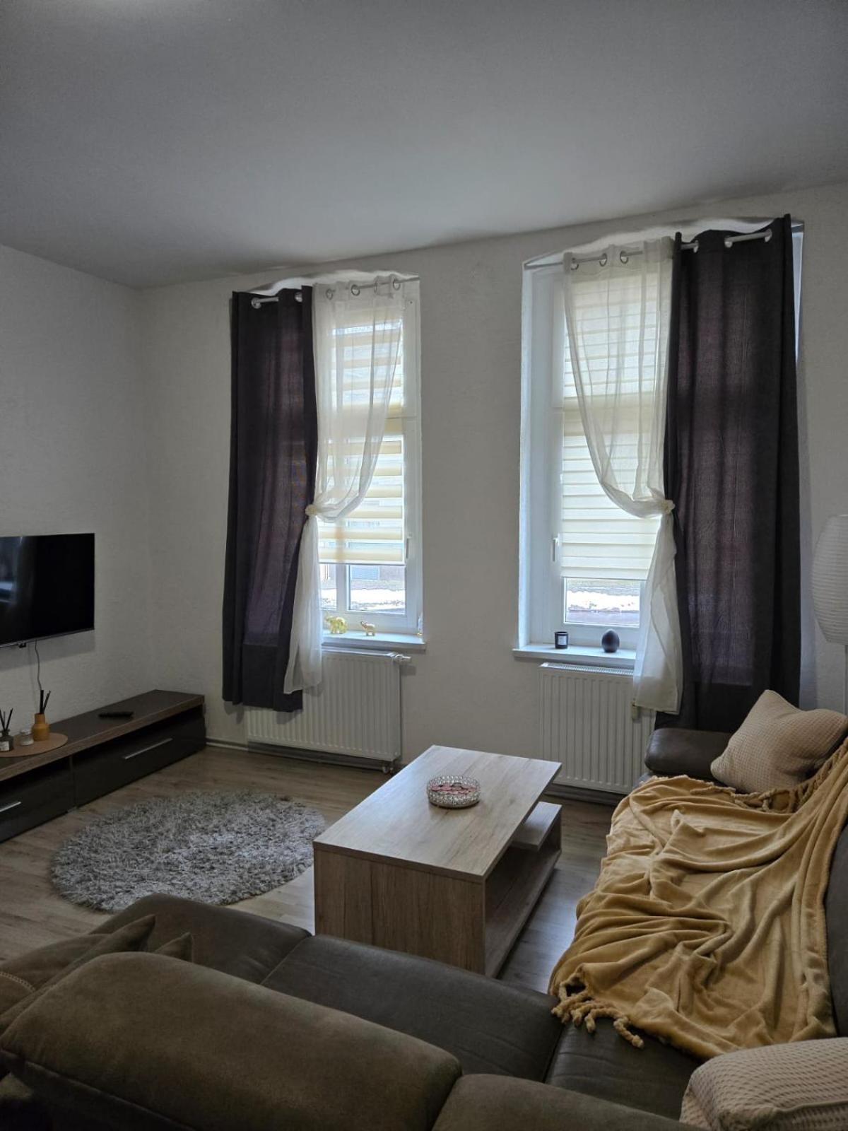 Ferienwohnung Am Bahnhof Bernburg Buitenkant foto
